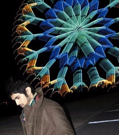 2月12日からオンエア中の「新リプトンリモーネ」のCMに出演中の平井堅。CMソングに起用された「君はス・テ・キ♡」が収録されたシングル「キャンバス/君はス・テ・キ♡」（写真）は2月20日にリリース。