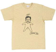 さらに背中には風とロック＆スペシャボーイズジャパンのロゴに加え、ハマケンのキスマークがプリントされている。