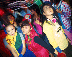 新体制になってから発表された最新シングル「Brand New Day」も好評なNIRGILIS。次なる新作にも注目が集まる。