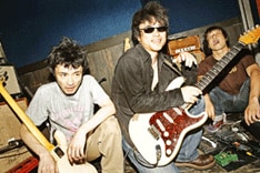 結成21年目に突入し、ますます精力的な活動を展開中のTheピーズ。4月19日には野音で開催される「トーキョーブラッサム スペシャル "男盛ノ花盛 in 野音"」、そして4月26日・27日に行われる「ARABAKI ROCK FEST.08」に出演する。