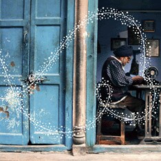 タワーレコード「NO MUSIC,NO LIFE.」の3月度イメージキャラクターに抜擢され、ジャズ・トリオのJ.A.Mとコラボレーションを果たしたcutman-booche。この企画のために制作されたコラボTシャツは現在@TOWER.JPで予約受付中。