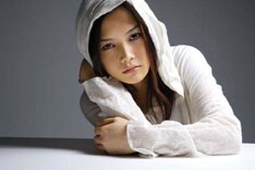 Yui 話題cmソングの新曲を配信限定リリース 音楽ナタリー