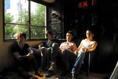 彼らがアニメのエンディングを担当するのは、2006年「桜蘭高校ホスト部（日本テレビ系）」の「疾走」以来2度目。