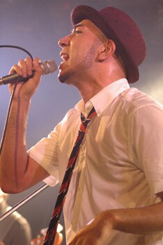 近日開設予定の「受験生応援サイト（仮）」では、グローバー義和（写真）自らが「受験生OB」として、受験生などの悩み相談を受け付けるとのこと。