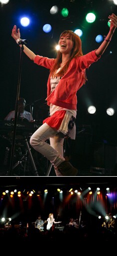 チケットが発売直後にソールドアウトとなるなど、期待が高まる中行われた東京公演は大成功のうちに幕を閉じた。