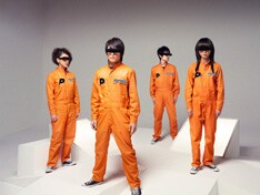 いよいよ本日より全国ツアーがスタート。「出し惜しみの無い濃ゆ～いSET LIST」とのことなので、気合を入れて出かけよう。