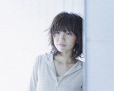 シングルには「春隣（はるどなり）」のほか新曲を1～2曲収録予定。