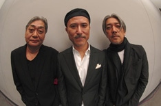 今のところこの新曲のリリースは未定。