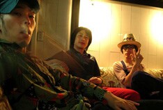 会場に足を運ぶファンは携帯電話をお忘れなく！