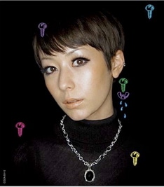 強豪ひしめく中、ニューアルバム「+1」はオリコンデイリーチャート初登場4位を記録。