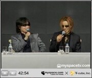 この会見はMySpace上でのライブストリーミング配信も実施。一部で報道されている5月のライブイベントについてはノーコメント。