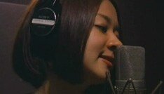 黒沢秀樹プロデュースによるユーミンカバー「天気雨」。PVも70'sテイストあふれる仕上がり。