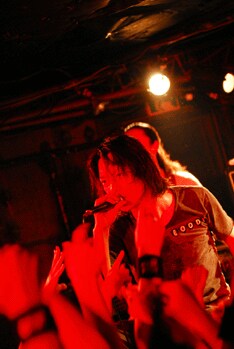 6月7日の武道館公演同日には、初の単行本「ザ・バックホーンの世界」も発売。