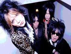 彼らはこの春、4曲入り最新盤「Demo CD」を通販＆一部店舗限定でリリースした。