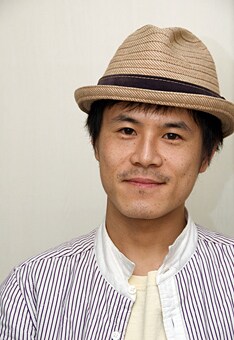 新作「TROPICAL COOL」は5曲入り1,500円。トロピカルでクールなサウンドを避暑地のおともにぜひ。