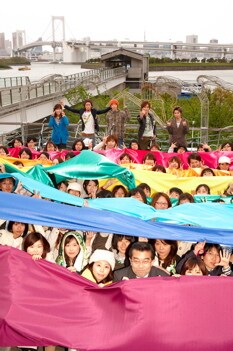 Aqua TimezがレギュラーDJを務めるbay fm「アクアトレイン」は、毎週金曜23:30からオンエア中。