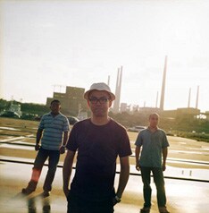 全国ツアーや恒例ライブなど、例年以上に精力的な活動を続ける今年のeastern youth。明日より開催の「ARABAKI ROCK FESTIVAL'08」では、2日目27日18:05のARAHABAKIステージに登場する。