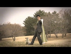 撮影当日は柳沢の46回目の誕生日。hirokoとmiyakeはバースデーケーキを用意して誕生日をお祝いしたとのこと。