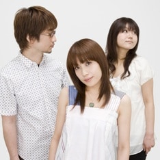 ストリングスアレンジは、エイプリルズや高浪敬太郎のサポートなどでも活躍するHASE（ソランジュ エ デルフィーヌ）が担当。HASEは北川勝利のソロライブにもピアノで参加している。