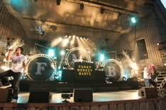 なお、FUNKY MONKEY BABYSは7月末にニューシングルをリリース。こちらの詳細は今のところ未定となっている。