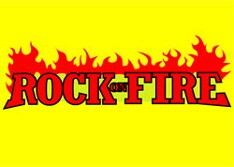 オフィシャルサイトには「ダイブやモッシュ等の危険行為は禁止」との注意書きが。節度を守りつつ暴れよう。