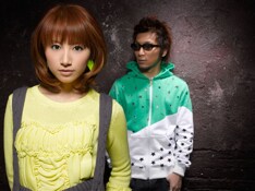 初回限定盤はDVD付。「I SHOULD BE SO LUCKY」「ギリギリHERO」「Bon Voyage」のミュージックビデオが収録される。