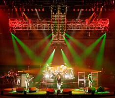 オフィシャルサイトには武道館公演の全セットリストが掲載されている。