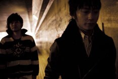 「フライング☆ラビッツ」は航空会社の強豪バスケ部を舞台にした青春ストーリー。バスケ部監督役は高田純次。