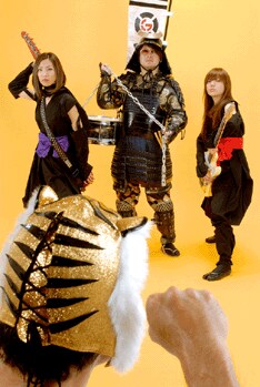 GO!GO!7188は、この前日の6月21日に同会場でワンマンライブ「六・二一事件」を開催。こちらのチケットも5月24日より一般発売開始。