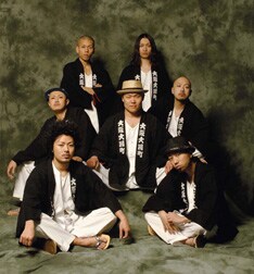 6月4日には待望の2ndアルバム「SOUL LAUNDRY」もリリースされる。