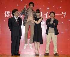 綾瀬はるか主演の映画「僕の彼女はサイボーグ」は全国劇場で5月31日から公開。綾瀬はるかはプロモーションでフル稼働中。