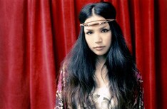 5月30日に都内某所で実施されるスペシャルライブには、限定30名という募集に対し競争率100倍を超える3000名以上の応募者が殺到した。