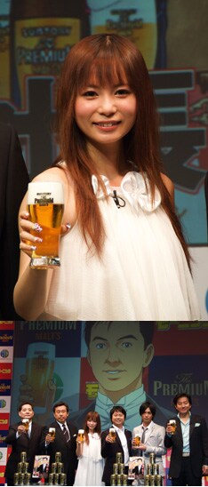 会見はサントリー「ザ・プレミアム・モルツ」とのコラボレーションで開催。明日発売のモーニング表紙にも「ザ・プレミアム・モルツ」を手にした島耕作が登場する。