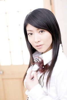 「涼宮ハルヒの憂鬱」の長門有希役、「みなみけ」の南千秋役など人気アニメの重要キャラクターを多く担当するみのりん。シンガーとしての評価も急上昇中だ。