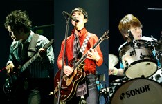 約7カ月ぶりのニューシングルがついに完成。カップリングにさらに新曲（タイトル未定）を加えた3曲入りでリリースされる。