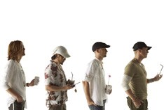 日本×カナダの混成バンドMONKEY MAJIKは「日加修好80周年親善大使」に選ばれており、本日6月19日の「日加修好80周年親善大使委嘱状交付式」に参加した。