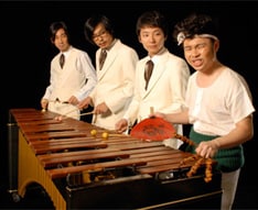 リリース前日の8月5日はトロンボーン浜野謙太（写真右端）27歳の誕生日。若さを言いわけにできない年齢にさしかかってきた。