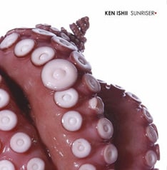 写真は2006年11月に発売されたアルバム「SUNRISER」ジャケット。