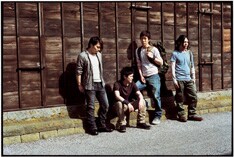 シングル「優しい響き／輝ける場所」が好評発売中のPhilHarmoUniQue。タイトル曲「優しい響き」は新垣結衣主演のNTT東日本CMソングとしてもおなじみだ。