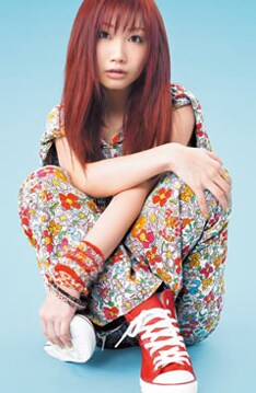 チケットは現在各プレイガイドにて好評発売中。