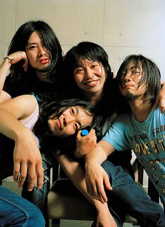 「TOUR2008 キラキラ！」は4月から7月にかけて全16公演が行われた。