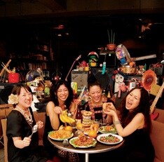 8月16日には自主イベント「ZUKUNABE！」も開催。cutman-booche、PELEらと競演する。