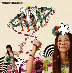 tokyo pinsalocksのベーシストHisayoはGHEEEでもベースを担当している（写真はtokyo pinsalocksの最新アルバム「リタ・プラネット」）。