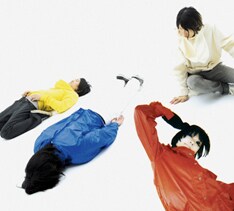 英語表記時は「aiha higurashi and LOVES!」。心機一転、新たな動きを見せる彼女たちに注目だ。