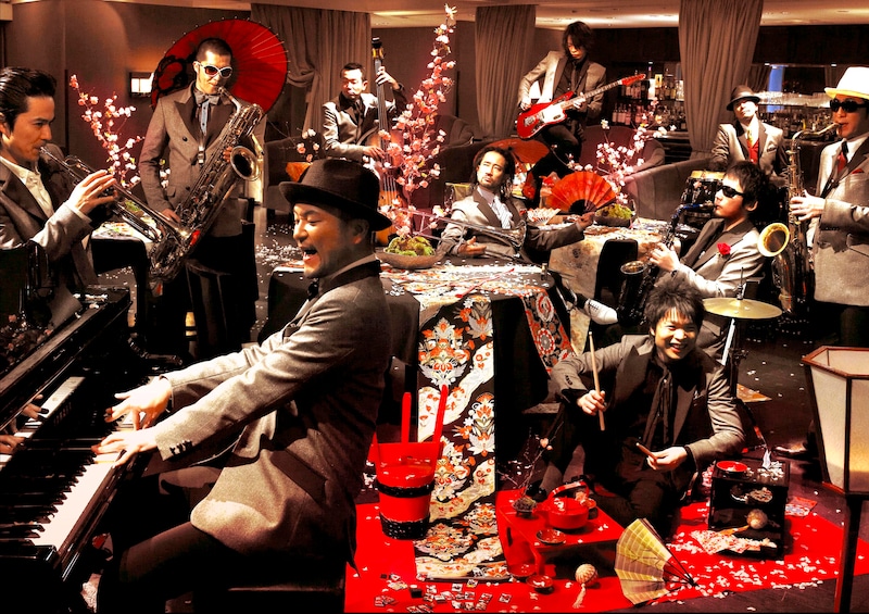 6月19日にNHKホールで行われた「Perfect Future Tour」ツアーファイナル公演が、冷牟田のスカパラでのラストライブとなった。