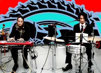 フットワーク軽く全国各地でライブを繰り広げているグッドラックヘイワの2人。