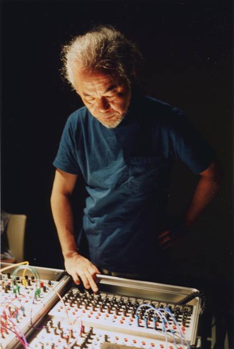 ヤン富田が緑あふれる真夏の美術館で2DAYSコンサート開催 - 音楽ナタリー