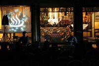 2006年の第1回に出演したサワサキ・ホット・スプリングス（サワサキヨシヒロ！ with Toshifumi Tsuyama）。