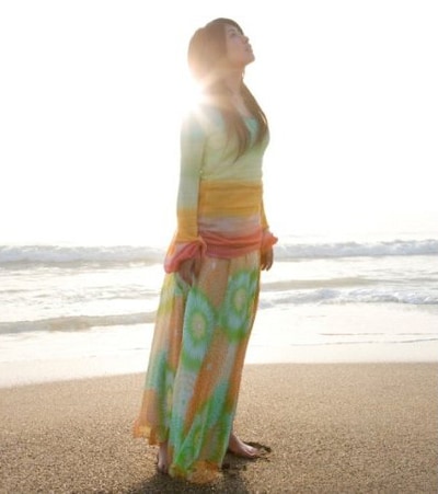 みのりんの新曲もいち早く紹介される「radio minorhythm」。7月23日更新の第64回より、新曲「雨上がりの花よ咲け」（写真）がオープニングテーマに起用されている。