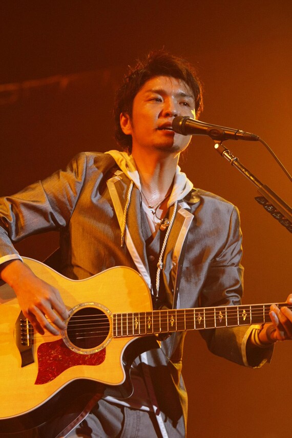 ライブではC.C.Lemonホールに集まった満員のファンが直太朗の歌声に聴き入った。